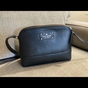 KATE SPADE Small Cross Body Purse, Black, Dome top with zipper closure